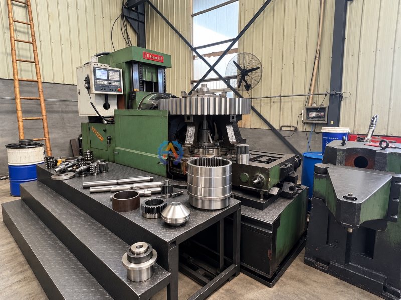 Anheng Coupling workshop: Hobbing a large gear